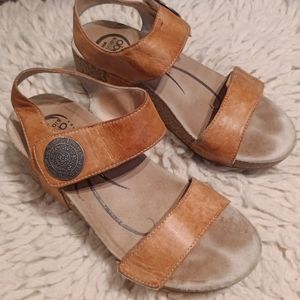 Abeo sandals